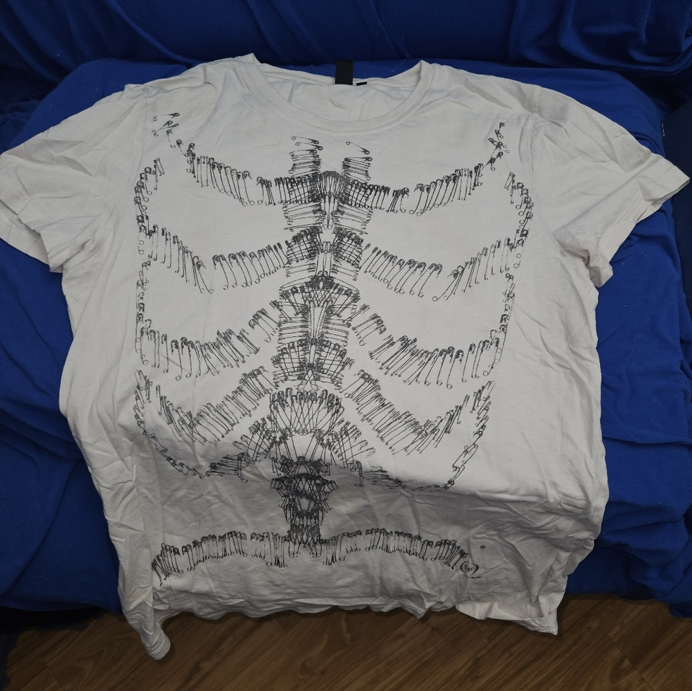 McQ White Graphic T-Shirt with Black Skeleton Made Of Safety Pins Design